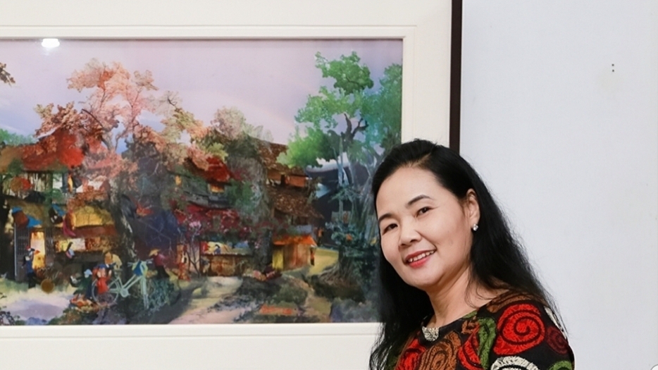 Nhà điêu khắc Lê Thị Hiền, họa sĩ Trần Thanh Thục và cuộc đối thoại của 'Thép và vải'