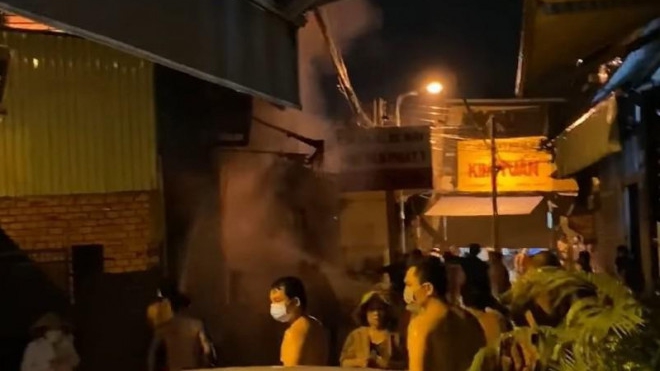 Cháy nhà dân trong đêm, năm người tử vong ở Bình Dương