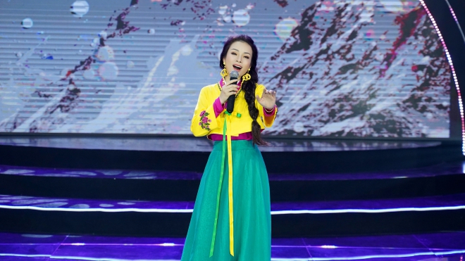 Tân Nhàn học tiếng Hàn để hát 'dân ca quốc dân' xứ Kim Chi 