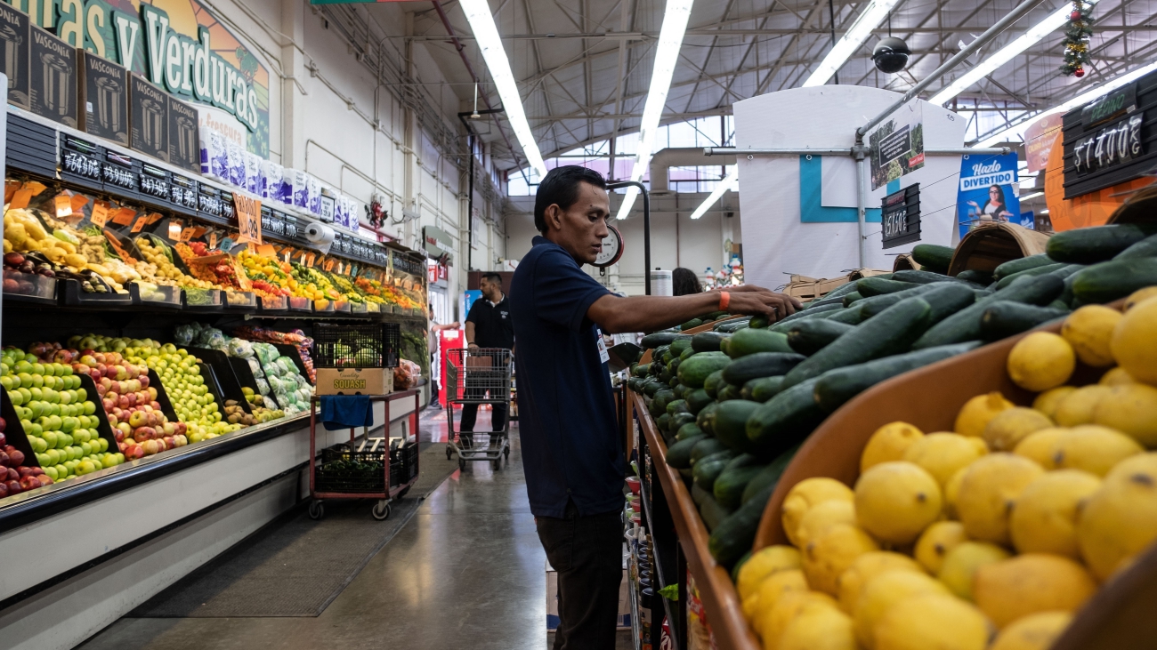 Kinh tế toàn cầu trong vòng xoáy lạm phát đình trệ