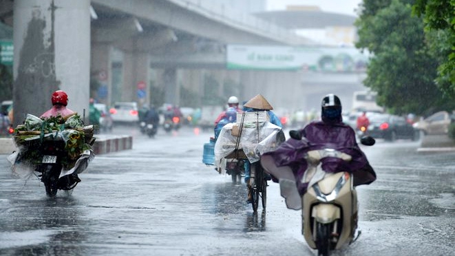 Nhiều khu vực trong cả nước có mưa và dông, đề phòng thời tiết nguy hiểm