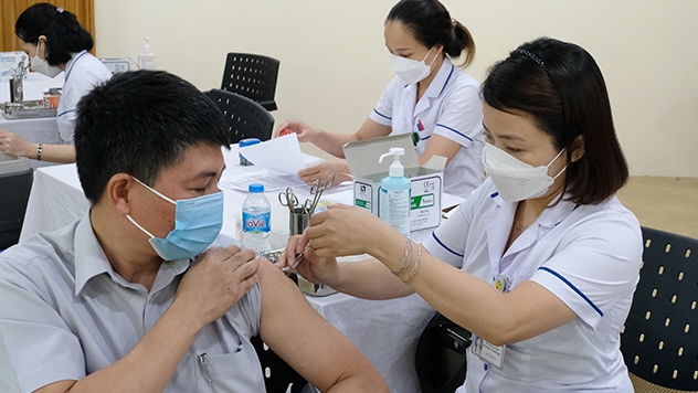 Biến thể mới BA.4, BA.5, BA.2.12.1 xâm nhập, Bộ Y tế tiếp tục nhắc phải tiêm vaccine Covid-19 nhanh hơn