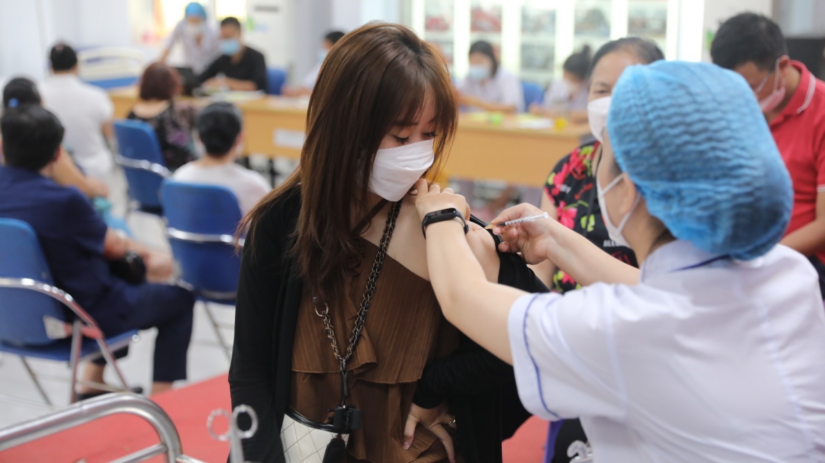 Tiêm vaccine Covid-19 khi kháng thể bảo vệ giảm 