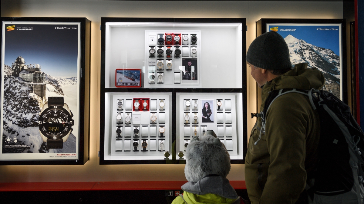 Người dân Thụy Sĩ đổ xô mua máy sưởi điện và máy phát điện