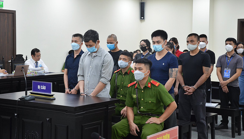 10 bị cáo trong vụ 'bay, lắc' tại Bệnh viện Tâm thần Trung ương 1 ra hầu tòa