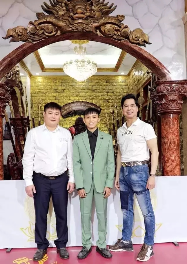 Hồ Văn Cường, bầu Thuỵ, Ngọc Sơn, Ca sĩ, Phi Nhung, Doanh nhân, ca hát, người hâm mộ