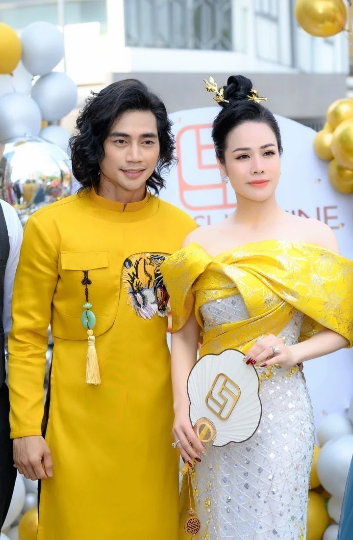 Nhật Kim Anh, tình trẻ, đính hôn, ca sĩ, diễn viên, nhẫn kim cương