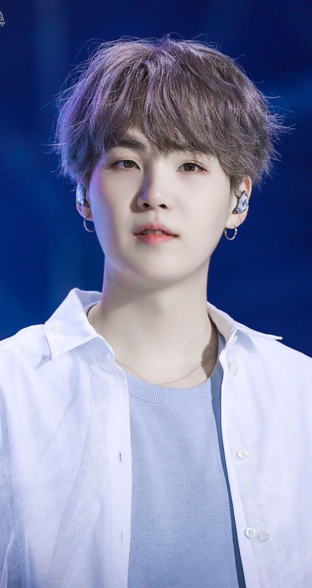 BTS, Suga, hóa ra Suga là học sinh gương mẫu, hình tượng ngổ ngáo của Suga, Suga thời còn đi học, sự khác biệt của suga, Suga trong chương trình TMI News