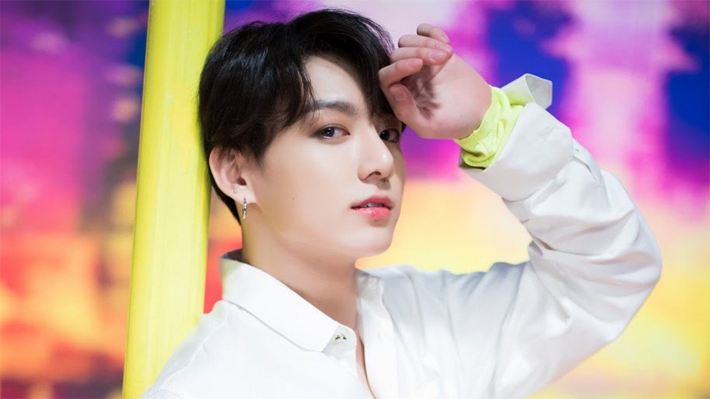 BTS: Sau J-Hope đến lượt Jungkook khiến fan 'lụi tim' khi tung tin về ca khúc mới