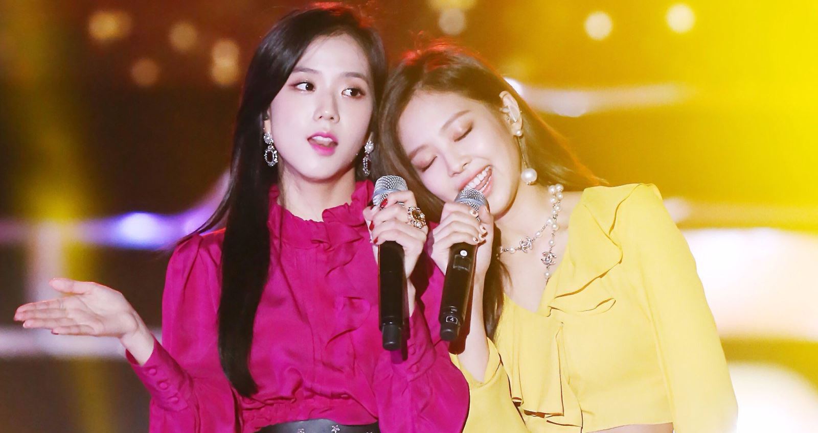 Blackpink. Jennie Jisoo. Hành động vô thức của Jennie. Chỉ khi ở với Jisoo. Blackpink: Chỉ khi ở bên cạnh Jisoo, Jennie mới vô thức làm hai hành động này