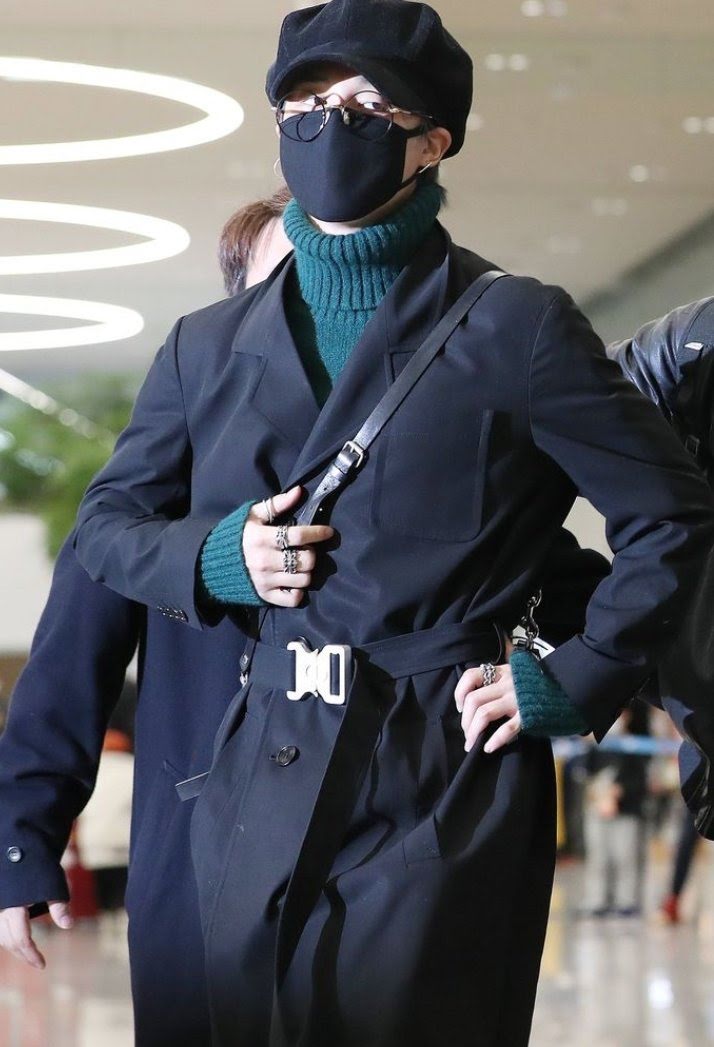 BTS, Jimin, Jimin BTS, BTS thành viên, Kpop, K pop, ARMY, idol, idol Kpop, Jin, Suga, Jungkook, V BTS, JHope, J Hope, RM, thời trang của Jimin, catwalk, BTS ra sân bay