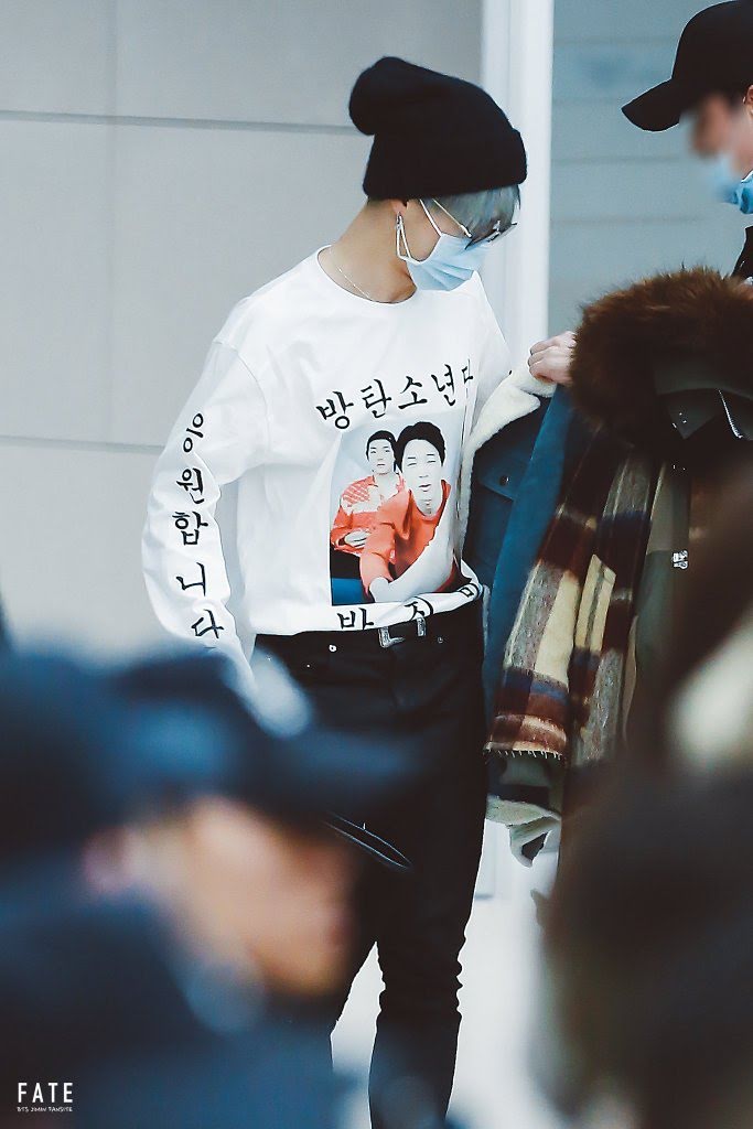 BTS, Jimin, Jimin BTS, BTS thành viên, Kpop, K pop, ARMY, idol, idol Kpop, Jin, Suga, Jungkook, V BTS, JHope, J Hope, RM, thời trang của Jimin, catwalk, BTS ra sân bay