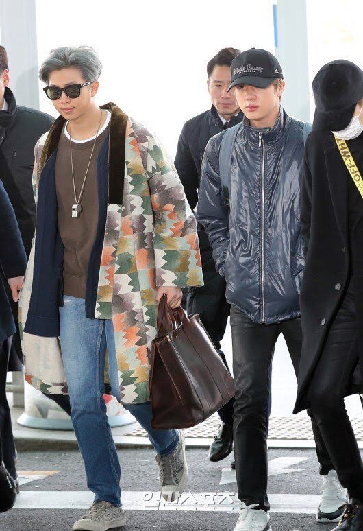 BTS, RM, RM BTS, BTS RM, thủ lĩnh BTS, trưởng nhóm BTS, idol, idol Kpop, k pop, thần tượng, Jin, Jungkook, Jimin, V, V BTS, J Hope, Jhope, Jin BTS, Jungkook BTS, Jimin BT