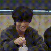 BTS, V BTS, BTS V, V BTS thánh spoil, idol, Kpop, K pop, thần tượng, sao Hàn, RM, V BTS, Jimin, Jungkook, Suga, JHope, J Hope, BTS ra album, album mới BTS, BTS thành viên
