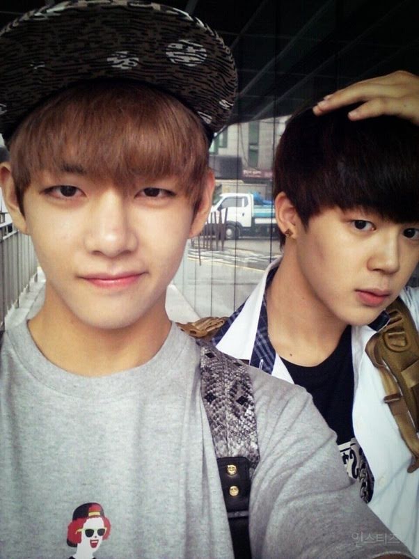 BTS, Jimin V, tình bạn Jimin V,thành viên BTS, Jin, Jimin, Suga, Jungkook, RM, JHope, J Hope, V, V BTS, idol, Kpop, kpop, thần tượng, sao Hàn, HYBE, bắt nạt Jimin