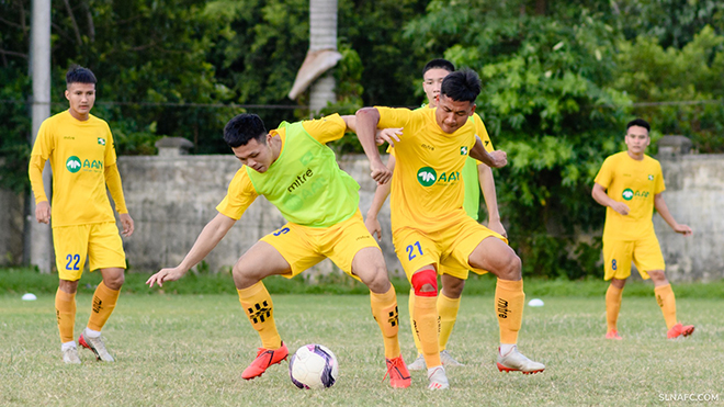 AFC Cup bị hủy V-League thêm phần khốc liệt