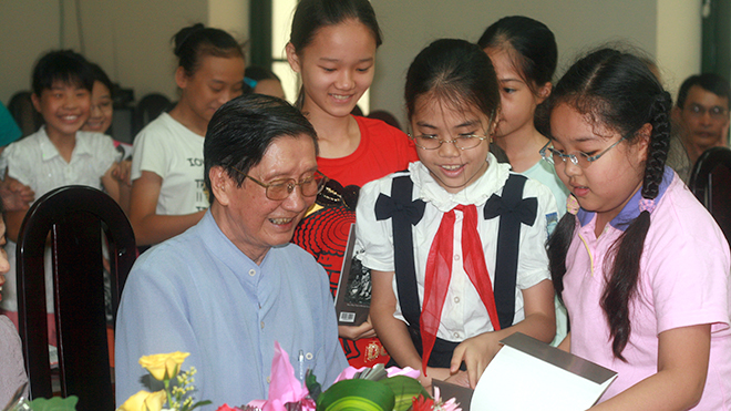 Nhạc sĩ Phạm Tuyên - 'Ca khúc hóa' những bài đồng dao