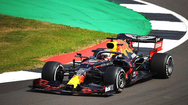 Chặng đua 70 năm kỉ niệm F1: Verstappen lên ngôi, Hamilton hết thiêng ở Silverstone