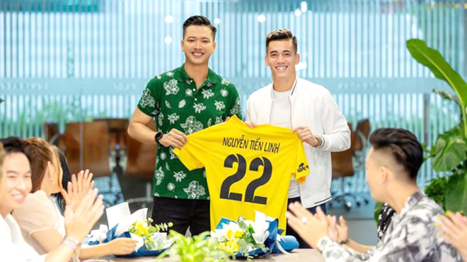 bóng đá Việt Nam, tin tức bóng đá, bong da, tin bong da, Tiến Linh, tiền đạo Tiến Linh, Becamex Bình Dương, FC Nghệ sỹ, V League, DTVN, Park Hang Seo