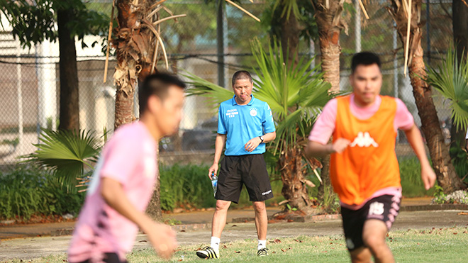 HLV Chu Đình Nghiêm, Hà Nội FC, V League, Văn Hậu