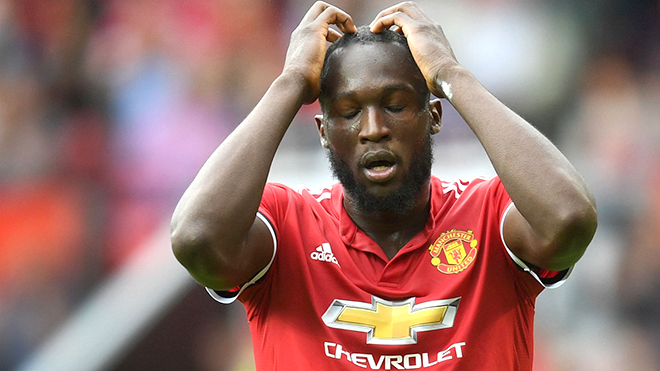 M.U: Thay đổi hoặc ngồi ghế dự bị, Lukaku!