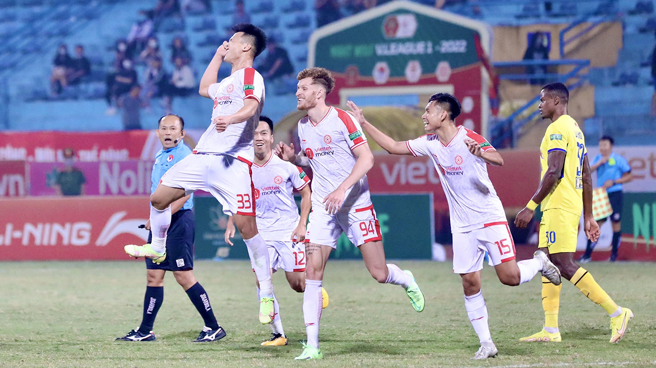 Những ngày buồn của Kiatisuk ở HAGL