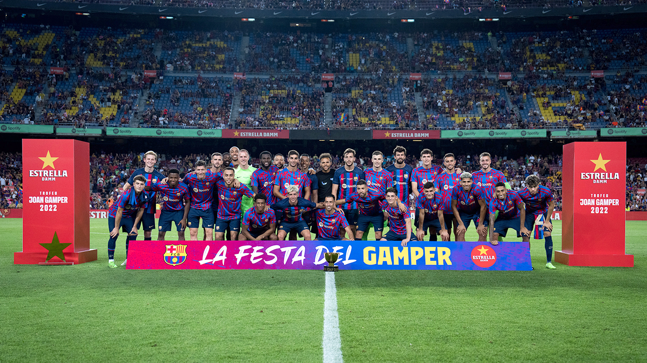 Barcelona: Mơ mộng được không, cùng Xavi?