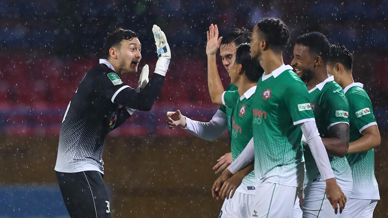 HLV Park Hang Seo bớt lo Văn Lâm, nghĩ về Quang Hải