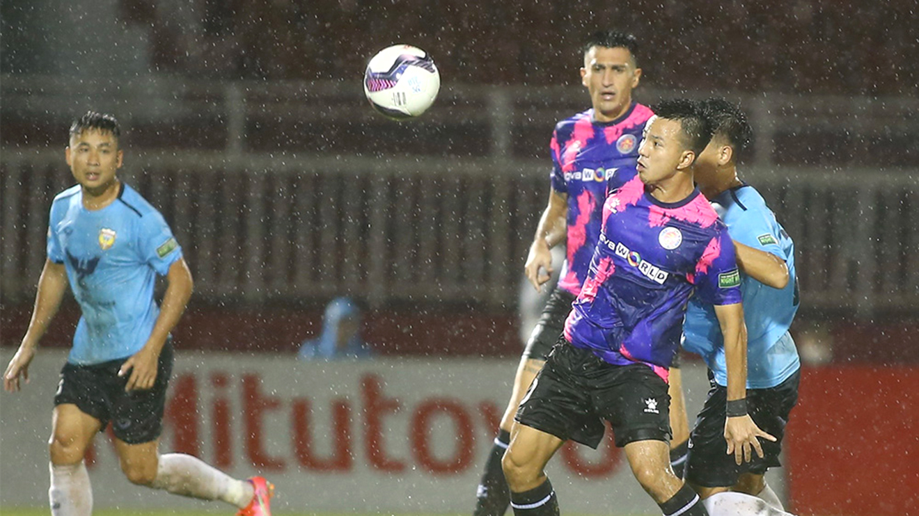 V-League và những trận thắng 'giải hạn'