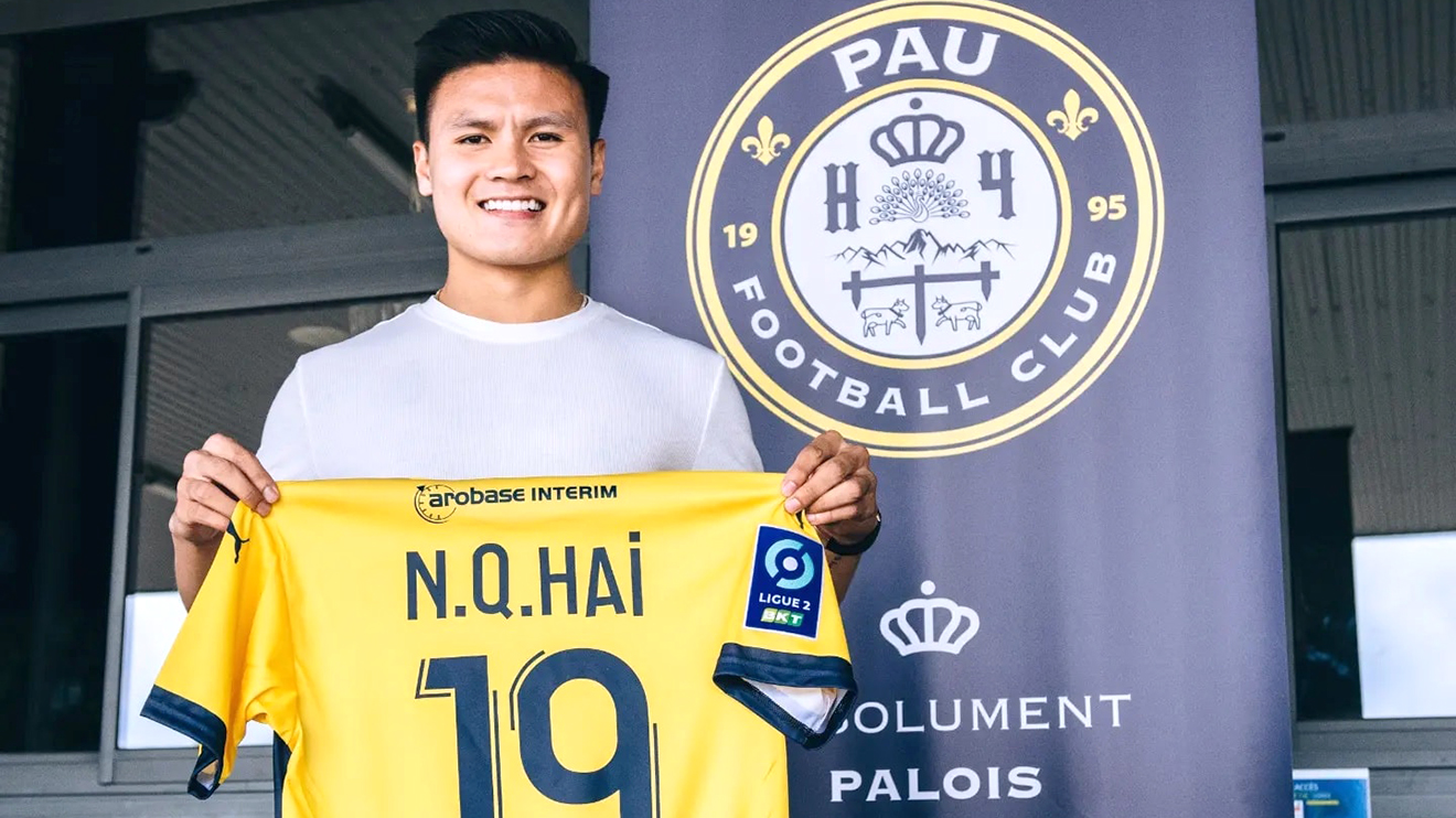Quang Hải gia nhập Pau FC, một cột mốc