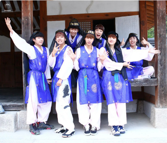 BTS, BTS Trung thu, BTS Chuseok, BTS hanbok truyền thống, BTS ISAC Chuseok Đặc biệt