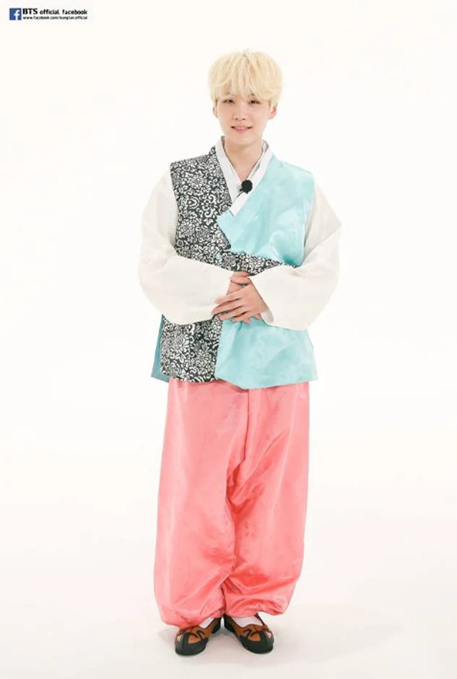 BTS, BTS Chuseok, BTS hanbok, RM BTS, Suga, Jungkook, Jin, J-Hope, V BTS, Jimin