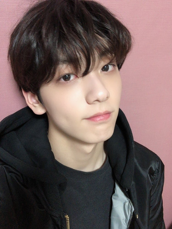 TXT, Txt, Soobin, Soobin selfie, Soobin ảnh tự sướng, txt