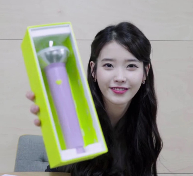 K-pop, IU, EXO, MOMOLAND, SEVENTEEN, MAMAMOO, Stray Kids, Gậy ánh sáng, Light Stick