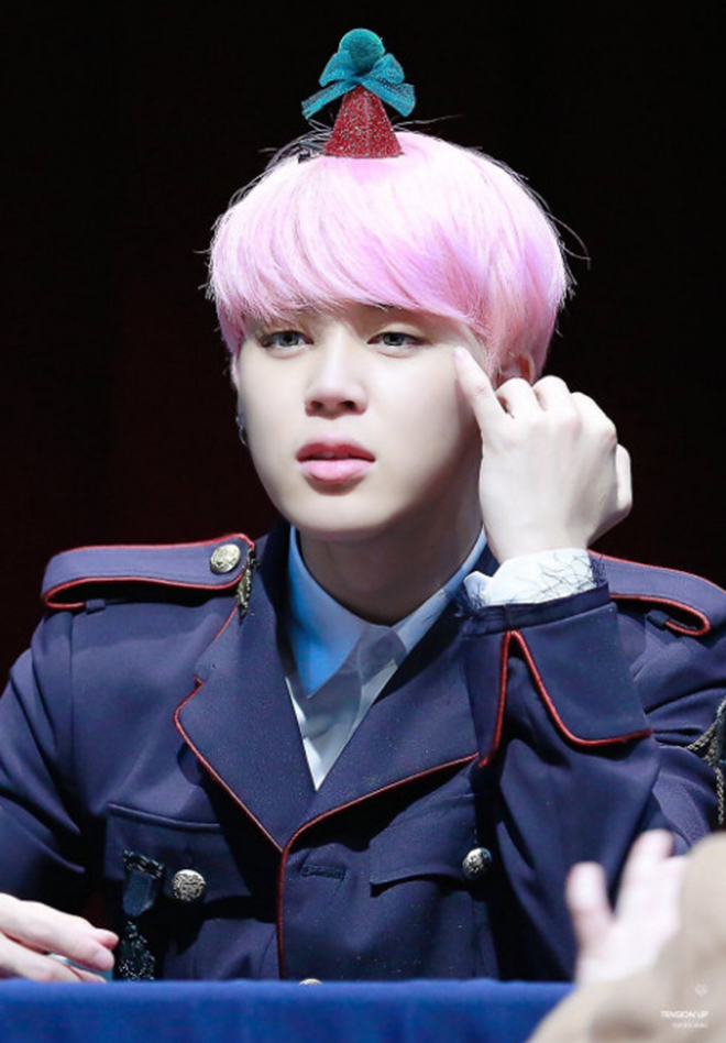 BTS, Bts, Jimin đeo bờm, jimin bts, Jimin cute, Rilakkuma, Jimin mochi, bts