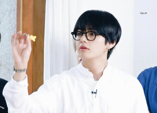 BTS, V BTS, Run BTS, V BTS đọ mắt cùng camera, Ngắm mắt V BTS