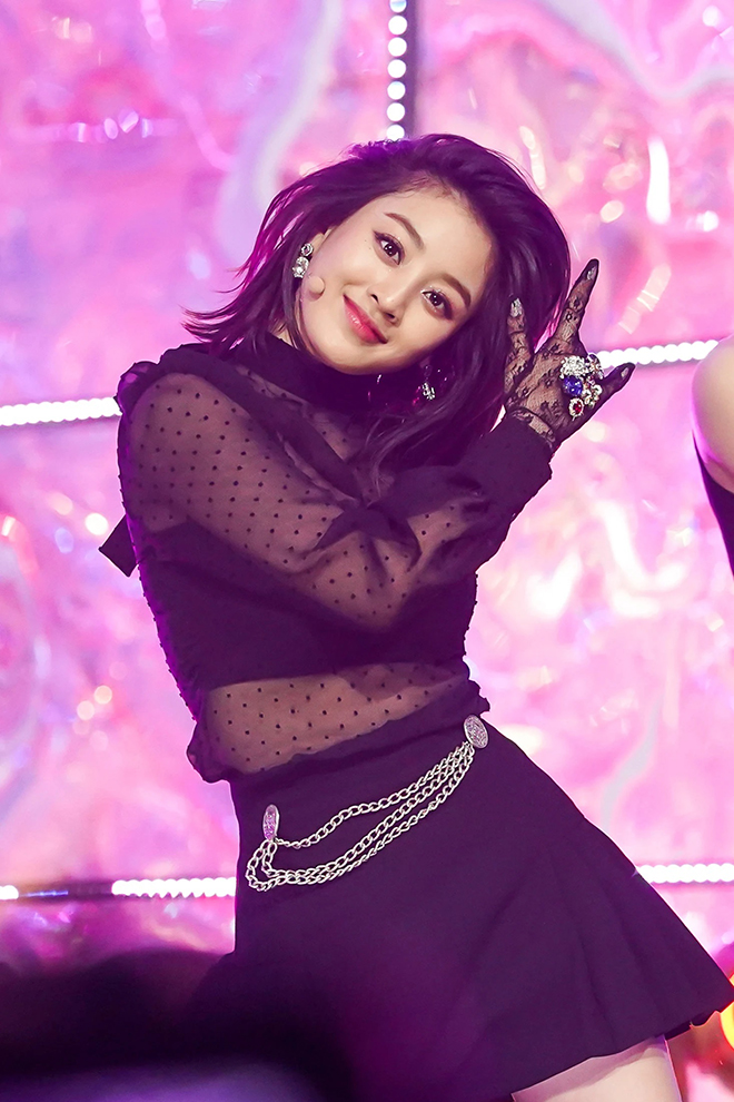 Twice, Jihyo, Đường cong đốt mắt của Jihyo Twice, Jihyo Twice đẹp hút hồn