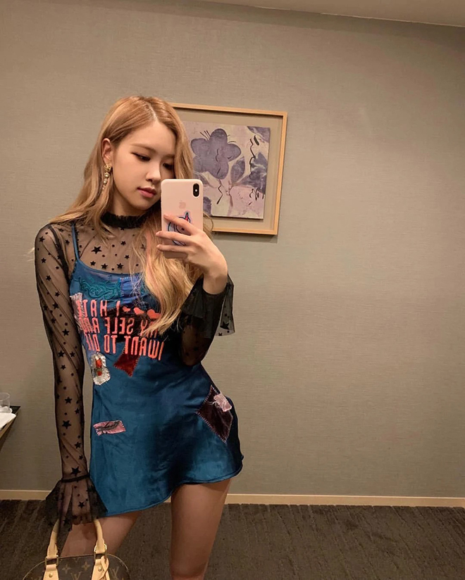 Blackpink, Rosé, Rosé chụp tự sướng trước gương, Rosé Nữ hoàng visual