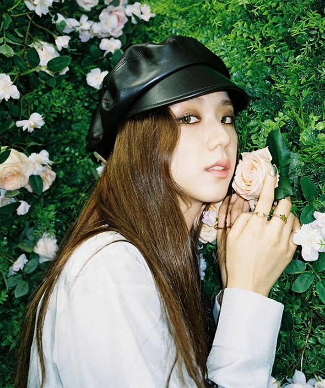 Blackpink, Jisoo, Jisoo từng bị gọi là khỉ, BLACKPINK Light Up The Sky