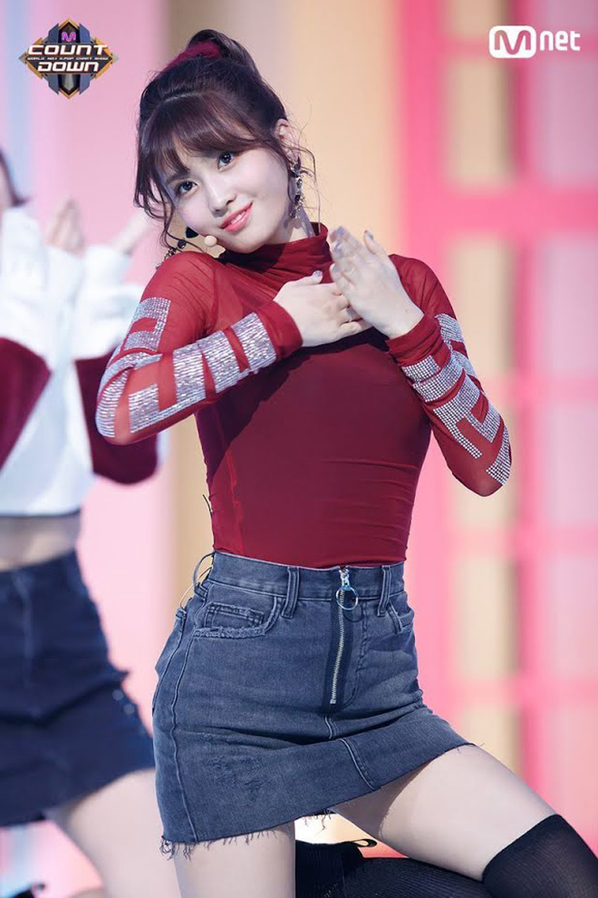 Twice, Momo Twice, 6 sự thật về Momo Twice, JYP, Feel Special, Fancy You, Hot