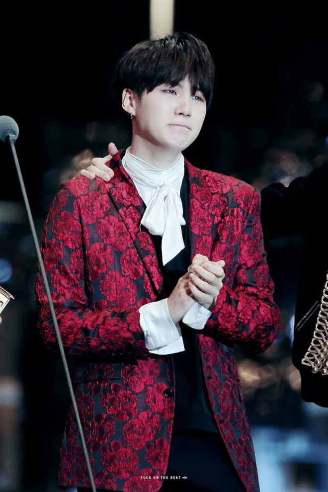 BTS, BTS khóc, MAMA, Sasaeng, Jungkook, RM BTS, Golden Disc, Giải Đĩa Vàng