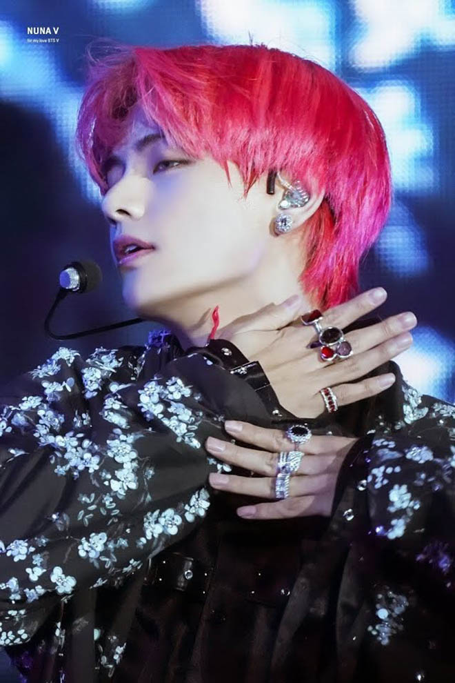 BTS, V BTS là chúa tể những chiếc nhẫn, V BTS tín đồ thời trang, Singularity