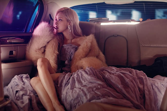 Blackpink, Rosé, Rosé Blackpink tung MV solo đầu tiên, On The Ground, Rosé Gone