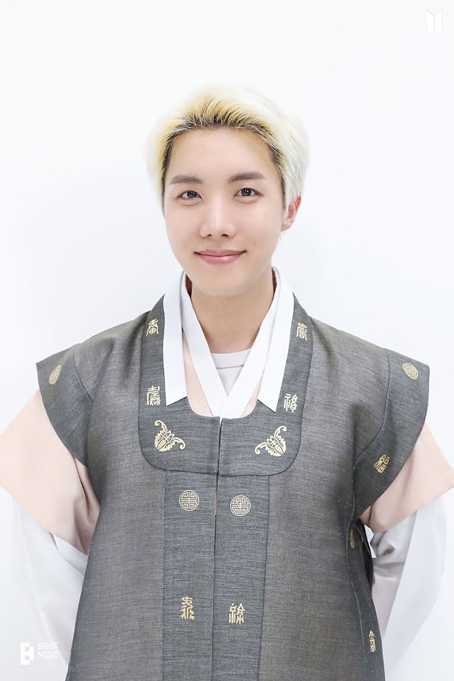 BTS, BTS gửi lời chúc fan nhân Trung thu, BTS mặc hanbok nhân Trung thu, bts