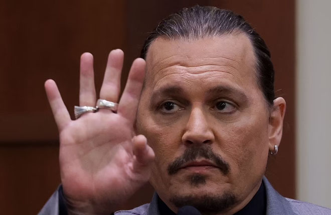 Johnny Depp, Amber Heard, Johnny Depp thắng kiện vơ cũ, Elon Musk, Kate Moss