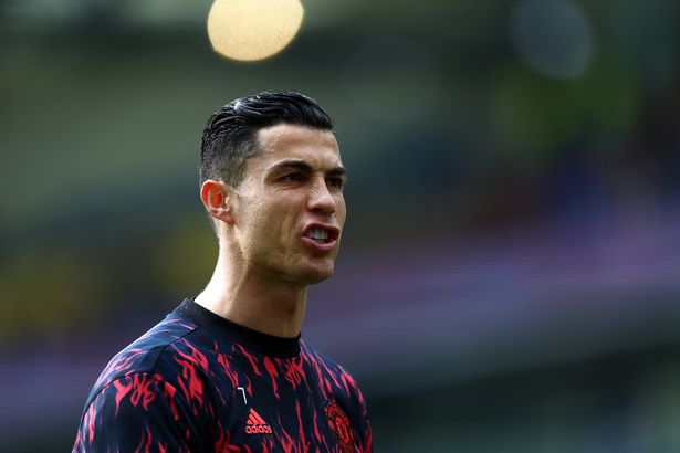  SỐC! Ronaldo muốn rời M.U miễn phí