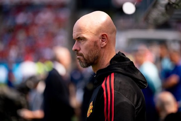 Thua Atletico, Ten Hag 'sấy tóc' phòng thay đồ Man Utd