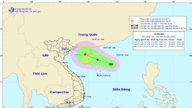 Bão số 2 di chuyển theo hướng Tây Tây Bắc, cách đất liền các tỉnh Quảng Ninh - Hải Phòng khoảng 410 km