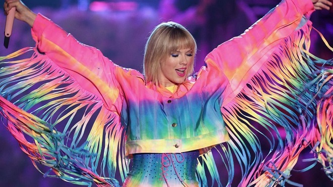 ‘Rắn chúa’ Taylor Swift là người mở màn đêm trao giải VMA 2019