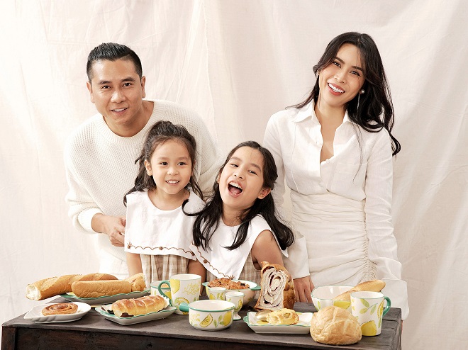 Lưu Hương Giang và Hồ Hoài Anh gây ấn tượng với ngoại hình, thần thái cuốn hút. 